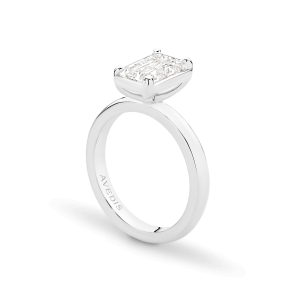 Ariella - Emerald Cut Sculpted Claw Bezel Engagement Ring - Image 4